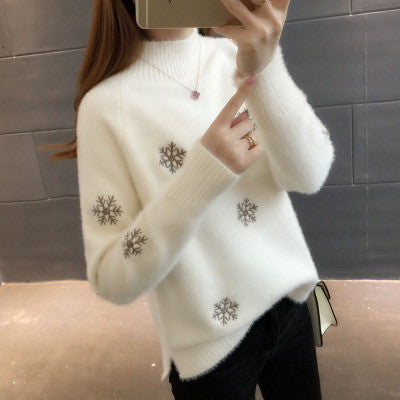 Ladies Embroidered Thickened Mink Fleece Sweater